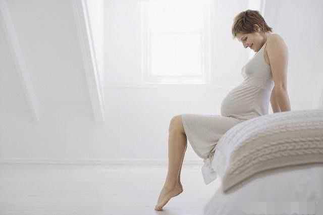 妊娠早期1个月,淡粉色分泌物预示着你即